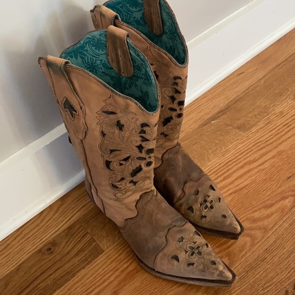 corral boots - Picture 2 of 3